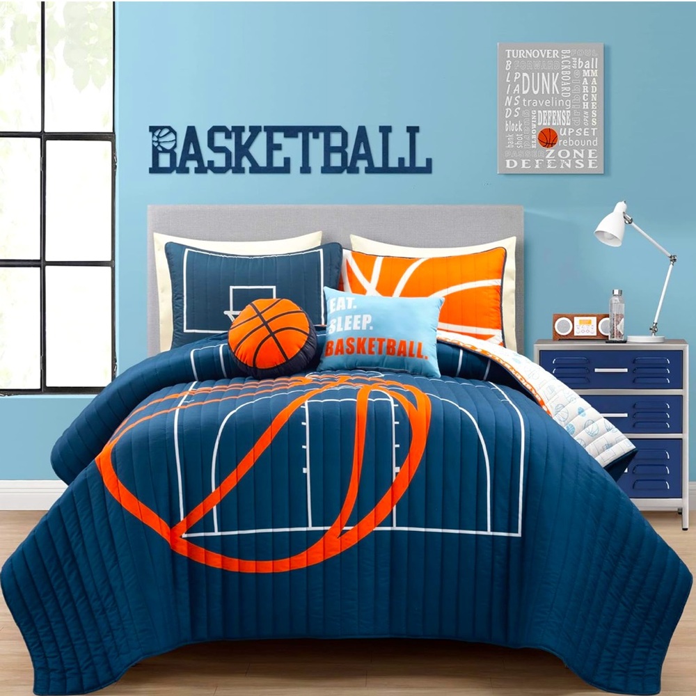 NEW 5 Piece Full/Queen Basketball Quilt Set